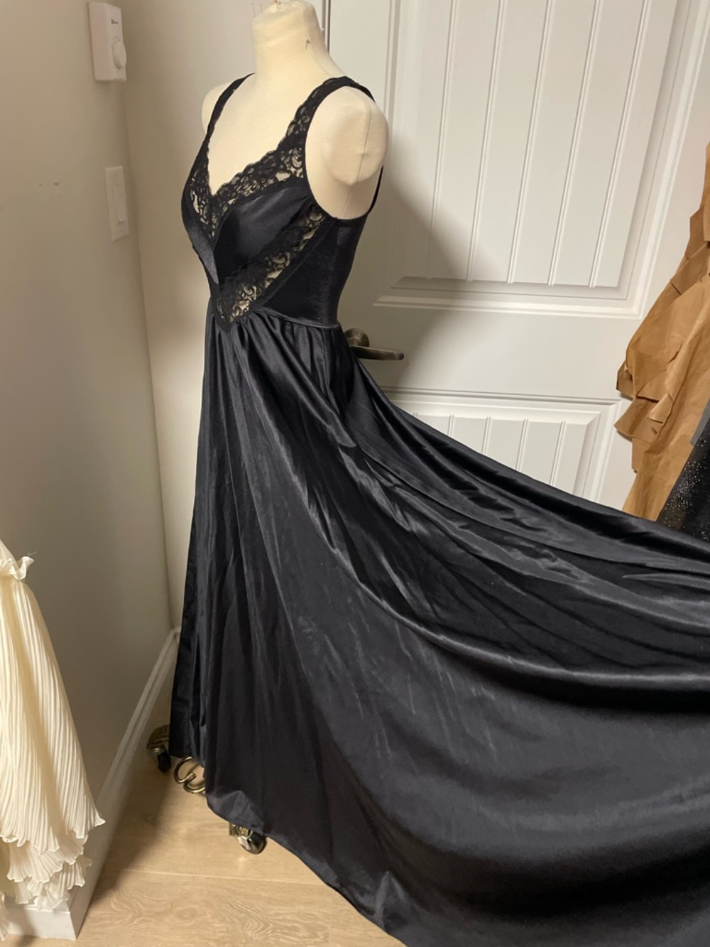 Vintage floor length slip xs/s - Picture 6 of 8